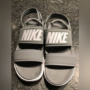 Womens size 8 Nike Sandals